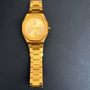 Gold men’s watch elegant style 18k gold stainless based watch water resistant